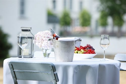 Hotel Schloss Gartrop Hunxe Экстерьер фото